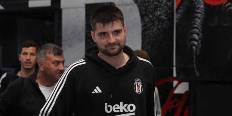 Beşiktaş’ta Ersin Destanoğlu’na resmi teklif!