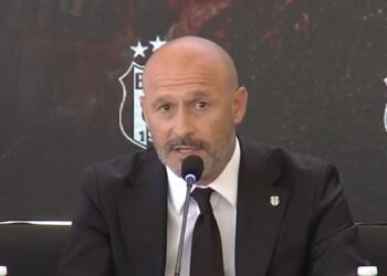 Beşiktaş’ta Vincenzo Italiano imzayı attı! İşte ilk sözleri