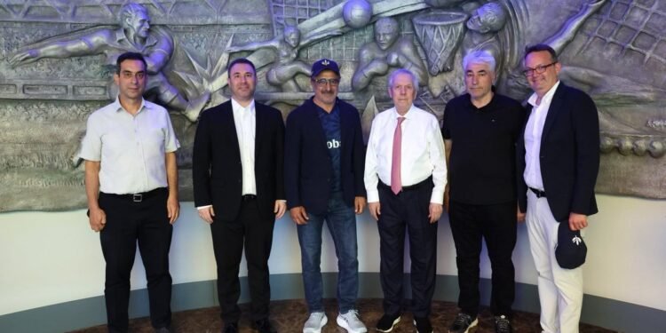 Chobani’nin kurucusu Hamdi Ulukaya’dan Fenerbahçe Başkanı Aziz Yıldırım’a ziyaret