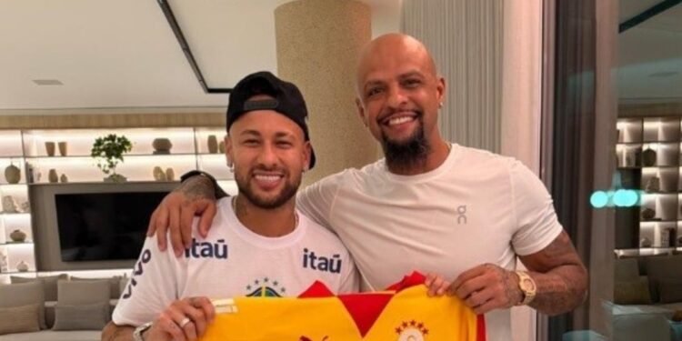 Felipe Melo’dan Neymar’a Galatasaray forması hediyesi!