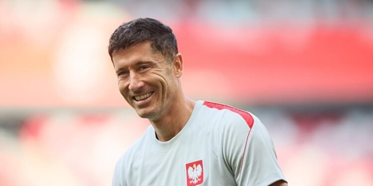 Fenerbahçe istiyordu! Lewandowski imzayı atıyor