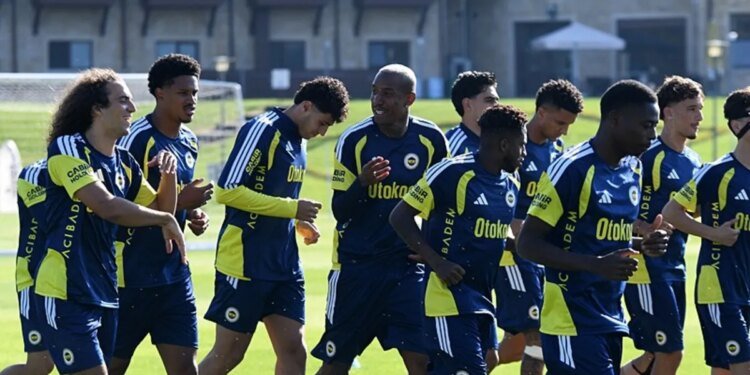 Fenerbahçe yeni sezon hazırlıklarını sürdürdü