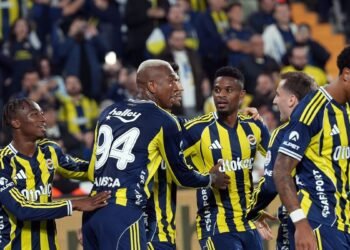 Fenerbahçe’de ayrılık kapıda! İsmail Kartal…