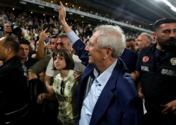 Fenerbahçe’de büyük fedakarlık! Başkan Aziz Yıldırım cebinden karşılayacak