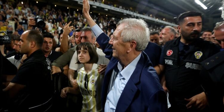 Fenerbahçe’de büyük fedakarlık! Başkan Aziz Yıldırım cebinden karşılayacak