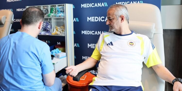 Fenerbahçe’de sağlık kontrolleri başladı