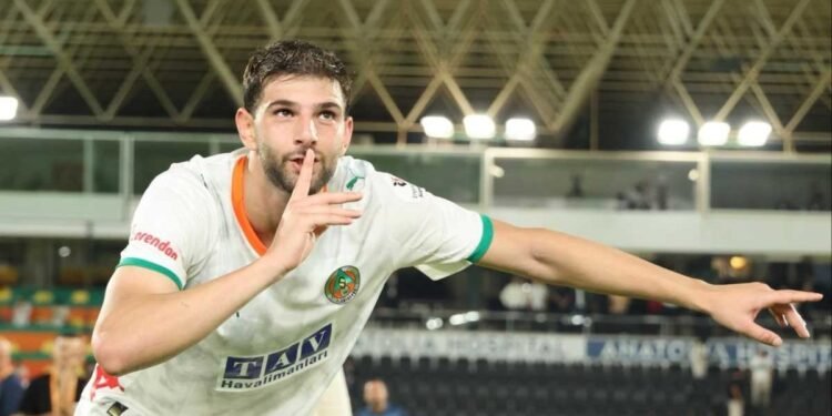 Fenerbahçe’den transferde yerli harekatı!