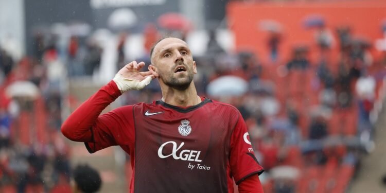 Fenerbahçe’den Vedat Muriqi açıklaması!