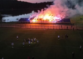 Fenerbahçeli futbolculara Topuk Yaylası’nda havai fişek sürprizi!