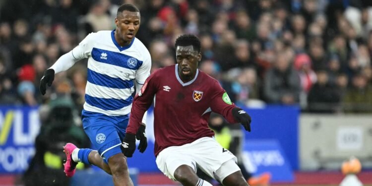 Galatasaray’a transferde dev rakipler!