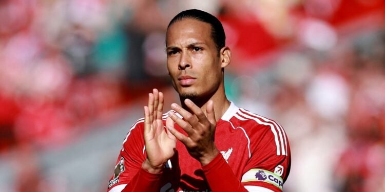 Galatasaray’a Virgil van Dijk’tan beklenen haber geldi!