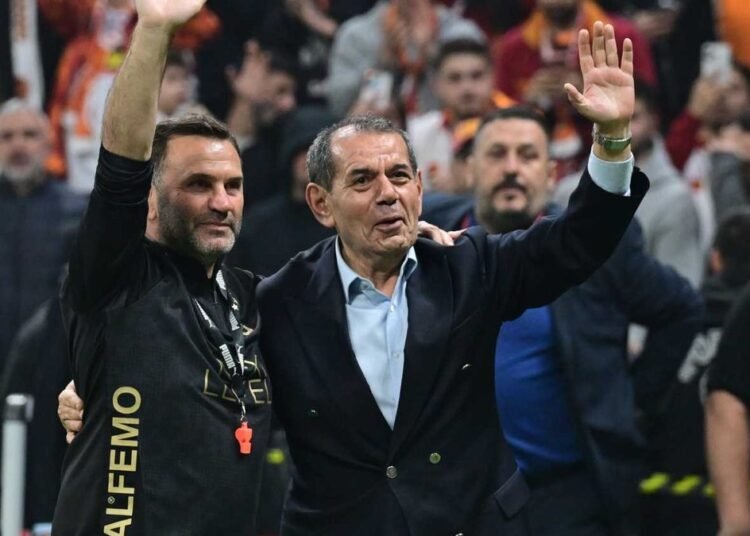 Galatasaray’da Okan Buruk ile Dursun Özbek arasında kritik toplantı!