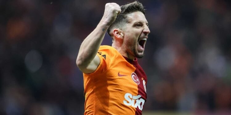 Galatasaraylıları heyecanlandıran haber! Mertens geri mi dönüyor?