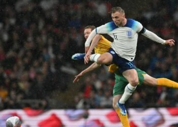 İngiltere’den Fenerbahçe’ye flaş öneri! Sağ kanat transferinde sürpriz gelişme