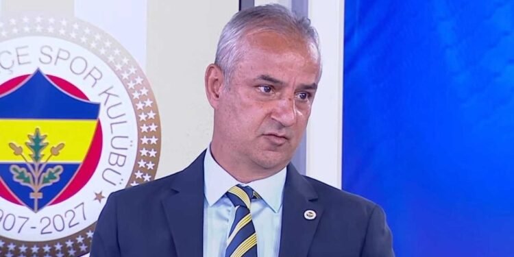 İsmail Kartal gelir gelmez biletlerini kesti! Fenerbahçe’de 11 isim takımdan ayrılıyor