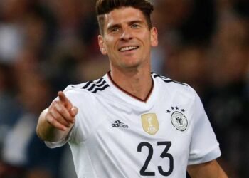 Mario Gomez’den övgü