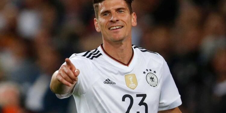 Mario Gomez’den övgü