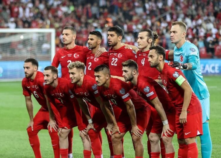 Milli yıldız için transferde Fenerbahçe ve Galatasaray devrede!