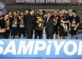 Şampiyon kupasına kavuştu