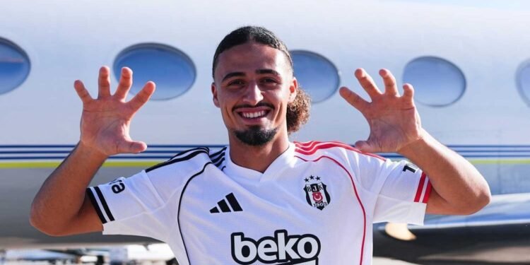 Taylan Bulut kalıyor