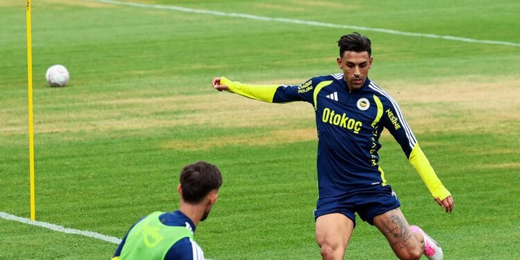 Fenerbahçe Avusturya’daki ilk antrenmanını gerçekleştirdi