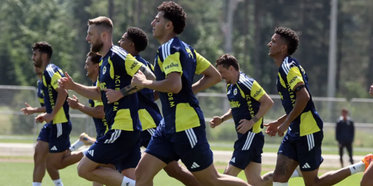 Fenerbahçe Topuk Yaylası kampını tamamladı