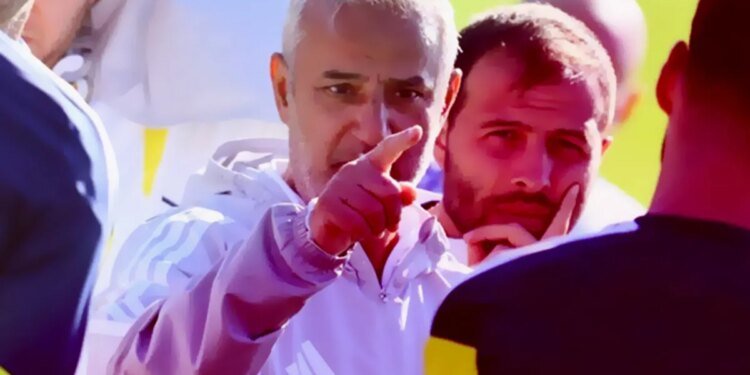 Fenerbahçe’de İsmail Kartal neşteri vurdu! 8 futbolcuyu listeden çıkardı