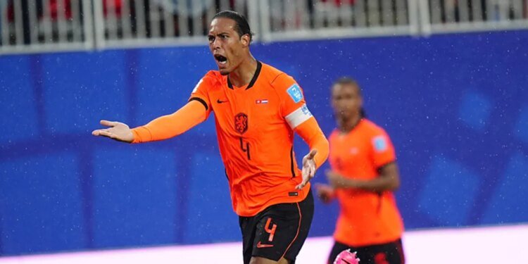 Galatasaray’a transferde dev rakip! Van Dijk’ın yeni adresi…