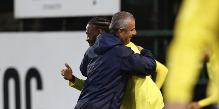 İsmail Kartal’ın eski öğrencisi Fenerbahçe’ye geri dönüyor! İngilizler duyurdu