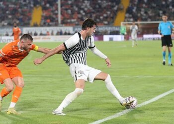 Alanyaspor – Beşiktaş maçındaki tartışmalı pozisyonla ilgili hakemlere suç duyurusu