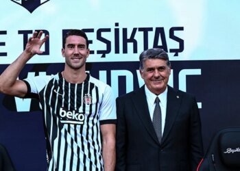 Beşiktaş Başkanı Serdal Adalı’dan yeni transfer Vlahovic için açıklama!