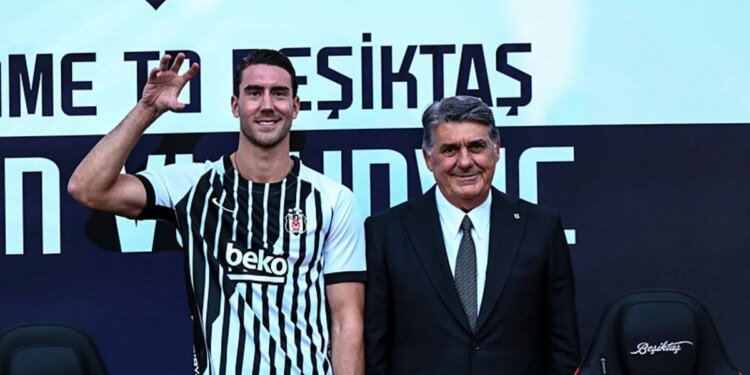Beşiktaş Başkanı Serdal Adalı’dan yeni transfer Vlahovic için açıklama!