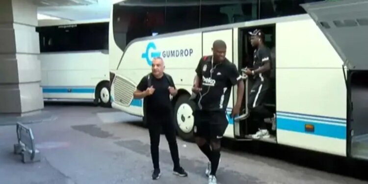 Beşiktaş kafilesi Hradec Kralove maçı için Çekya’da!