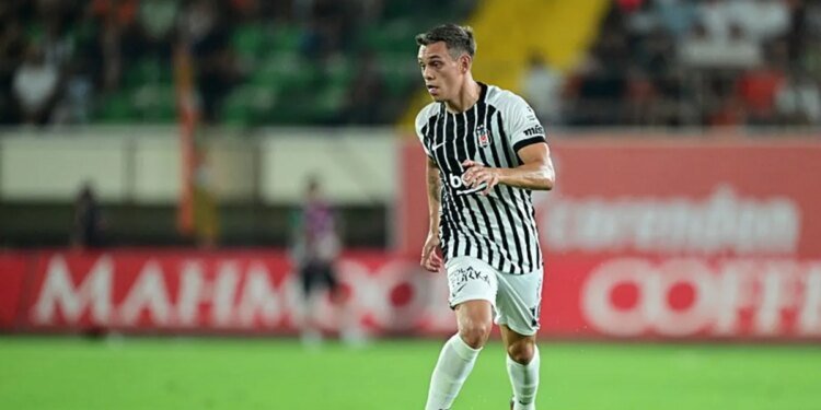 Beşiktaş’ta Leandro Trossard’dan kırmızı kart ve VAR tepkisi!