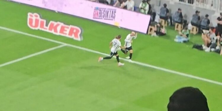 Beşiktaş’ta Vaclav Cerny’den tribünlere yine tepki!