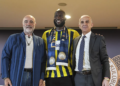 Fedakarlık gösterdi