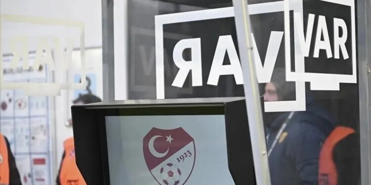 Fenerbahçe-Konyaspor maçının VAR’ı açıklandı