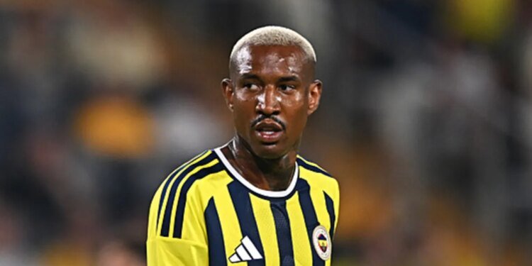 Fenerbahçe’de Anderson Talisca direğe takıldı!