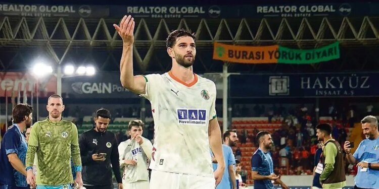 Fenerbahçe’den stoper harekatı! Ümit Akdağ’ın bonservisi…
