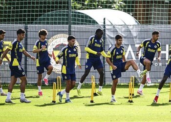 Fenerbahçe’nin genç yıldızına Bundesliga kancası! Transfer görüşmeleri başladı