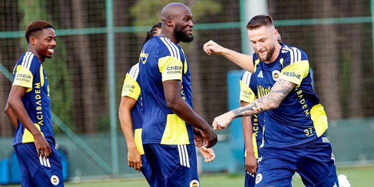 Fenerbahçe’nin Gençlerbirliği maçı kamp kadrosu belli oldu!