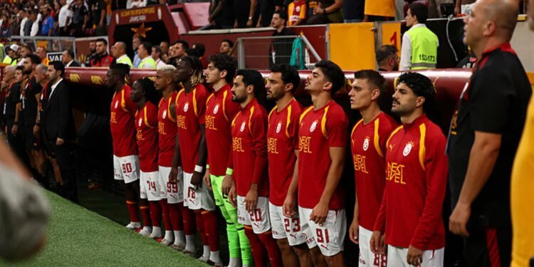Galatasaray’da o isim devre arasında gönderilebilir!
