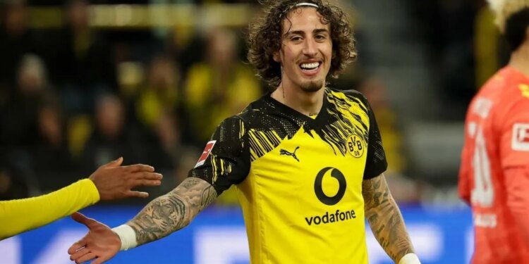 Galatasaray’dan flaş transfer hamlesi! Trabzonspor’un hedefindeydi