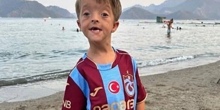 Isaac, Salah’a sürpriz yaptı