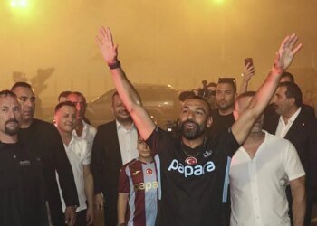 Jamie Carragher’dan Salah transferi için skandal yorum!
