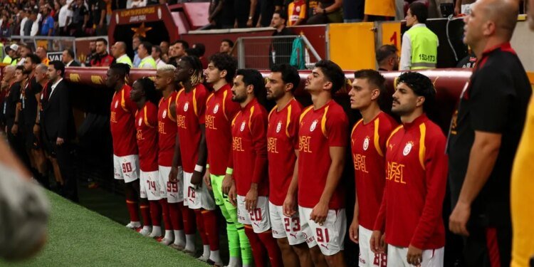 Levent Tüzemen’den Galatasaraylı yıldıza sert eleştiri!