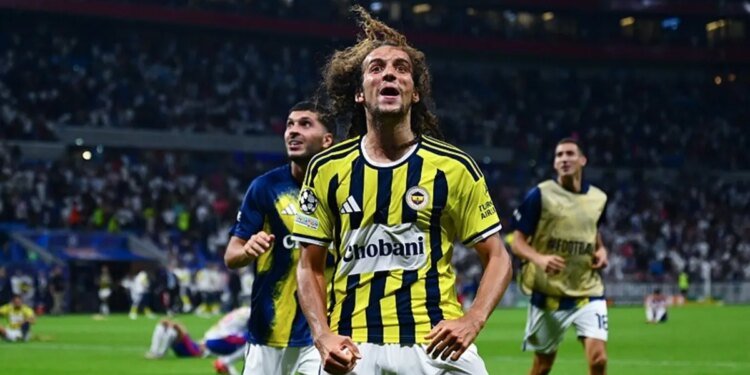 Lyon-Fenerbahçe maçı sonrası skandal görüntü! İşte Guendouzi’ye saldırı anı