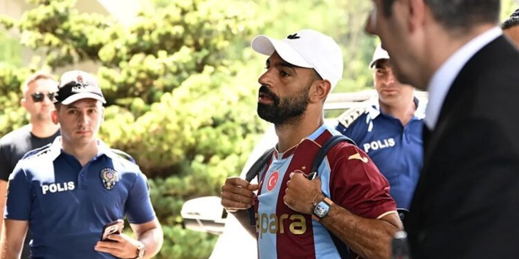 Mohamed Salah, sağlık kontrolleri için hastaneye geldi