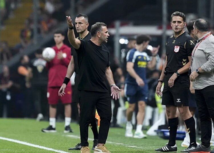 Okan Buruk maçın başında kırmızı kart gördü!