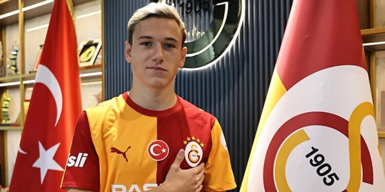 Okan Buruk’tan yeni transfer Aleksey Batrakov için kritik karar!